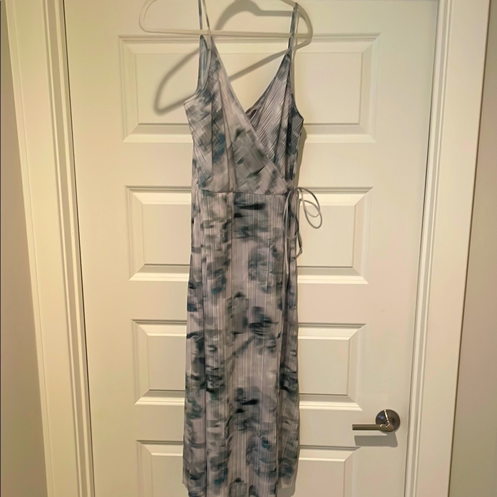 H&M Elegant Blue Floral Dress